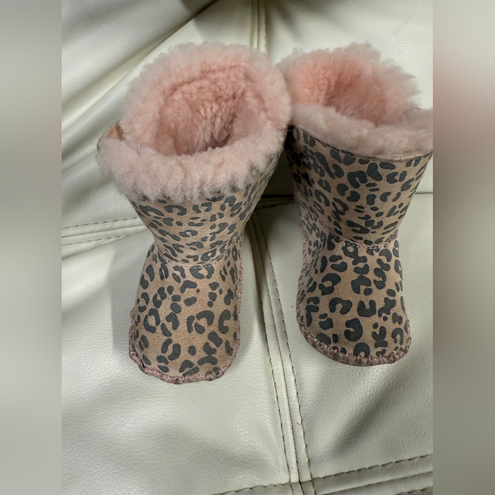 Ugg Leopard Print Boots with Pink Fur Lining